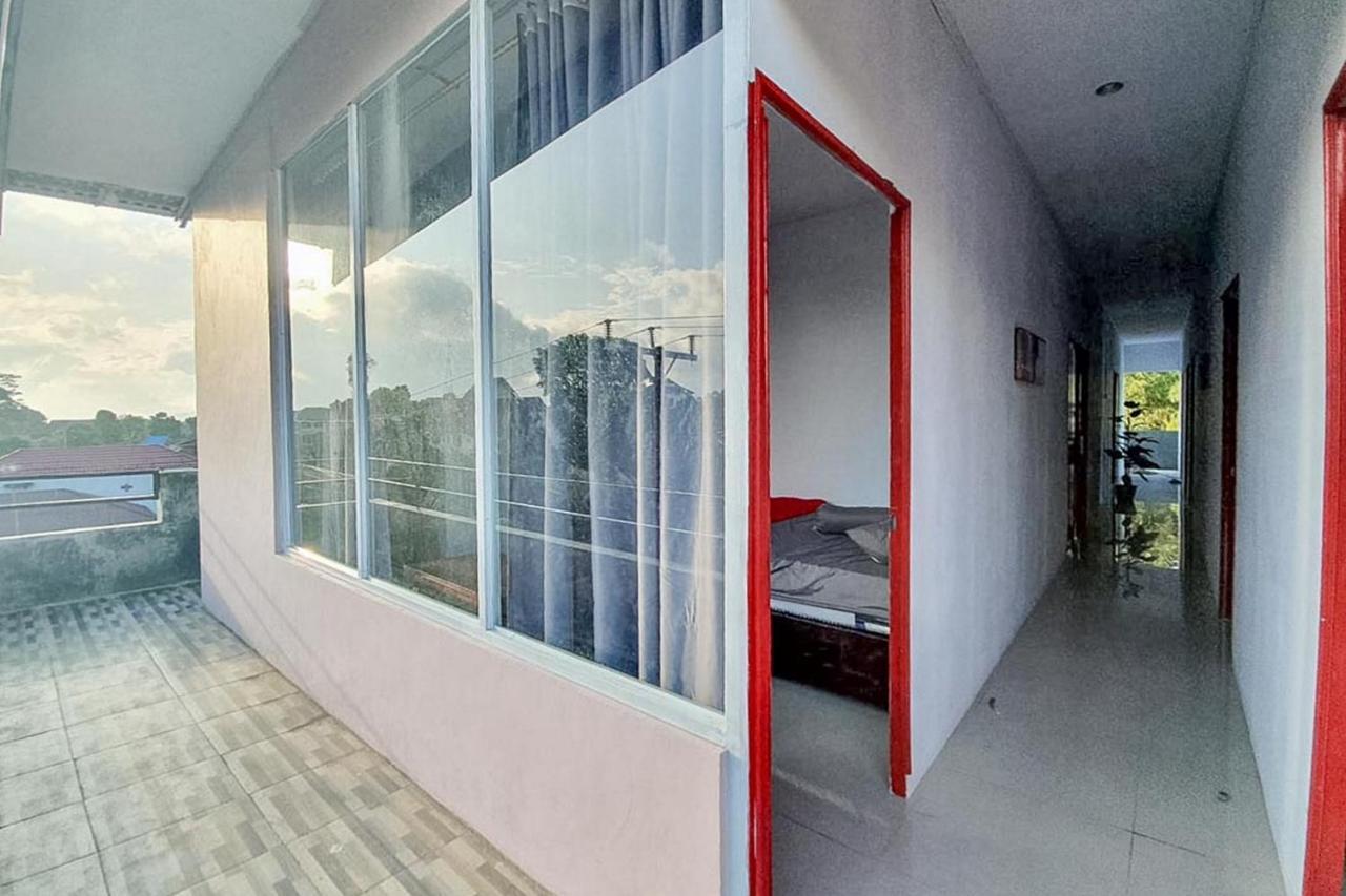 Sky Residence Tomohon Mitra Reddoorz Eksteriør bilde